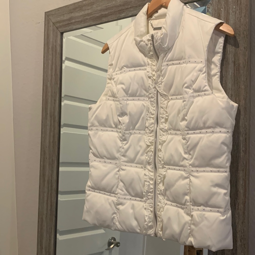 White House Black market vest size L like new
